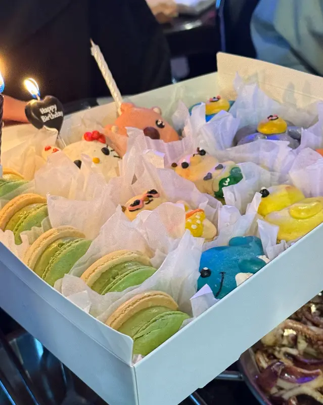 다양한 마카롱 선물 세트