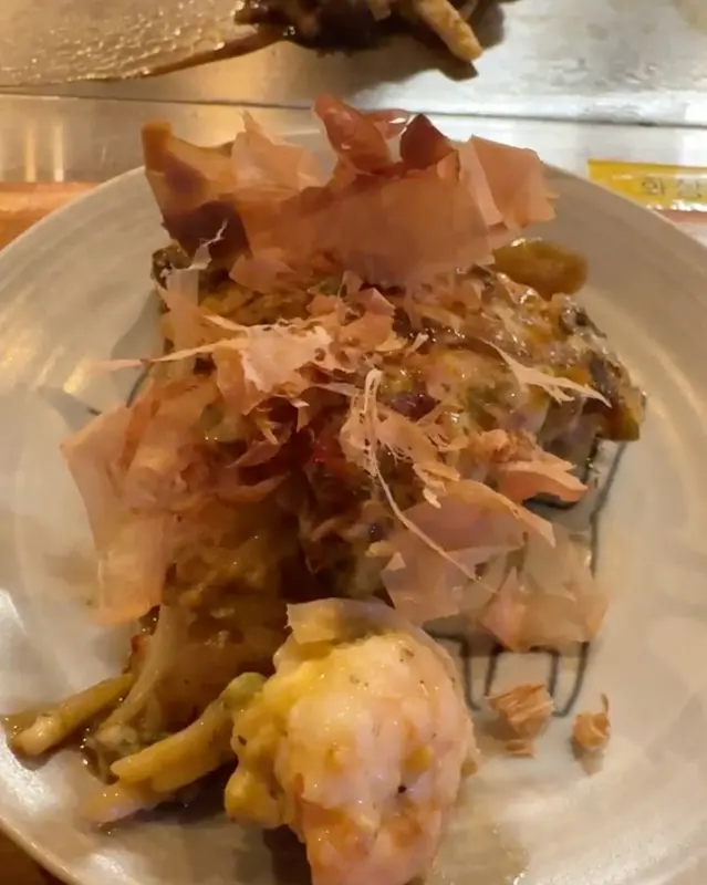 가쓰오부시가 춤추는 동경야끼의 아름다운 비주얼