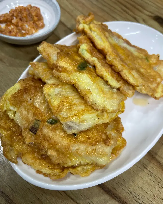 푸짐한 동태전 한 접시