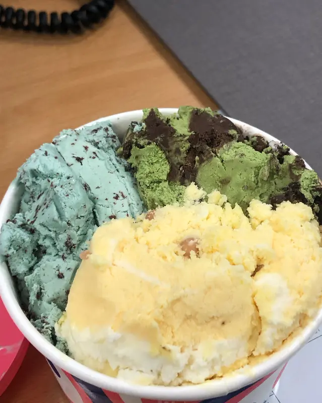 세 가지 맛의 조화가 환상적인 파인트 아이스크림