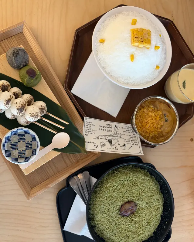 초당옥수수 빙수, 말차 도지마롤, 당고의 환상적인 조합