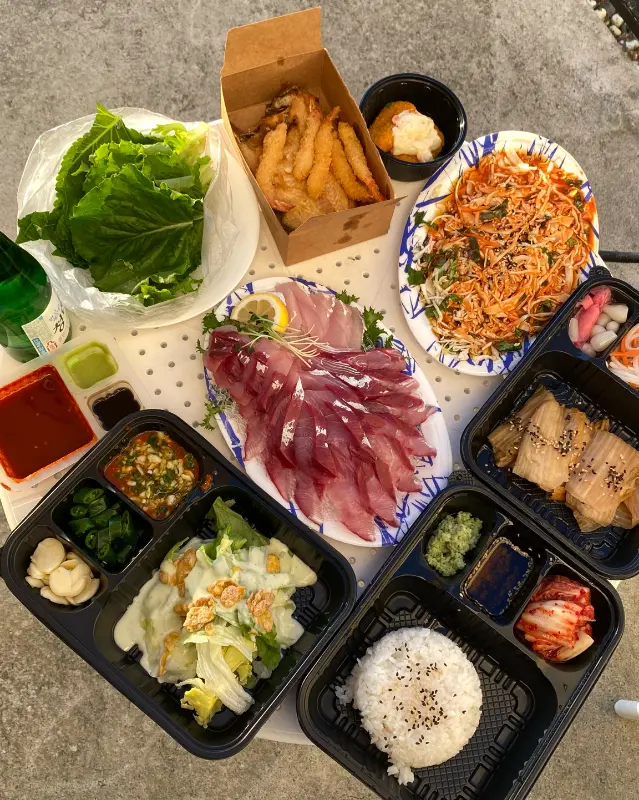 푸짐한 방어회 한 상