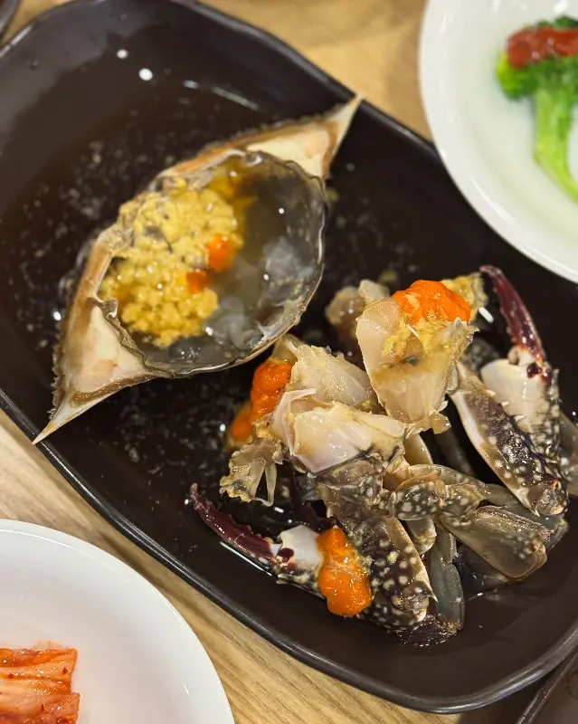 윤기가 흐르는 간장게장