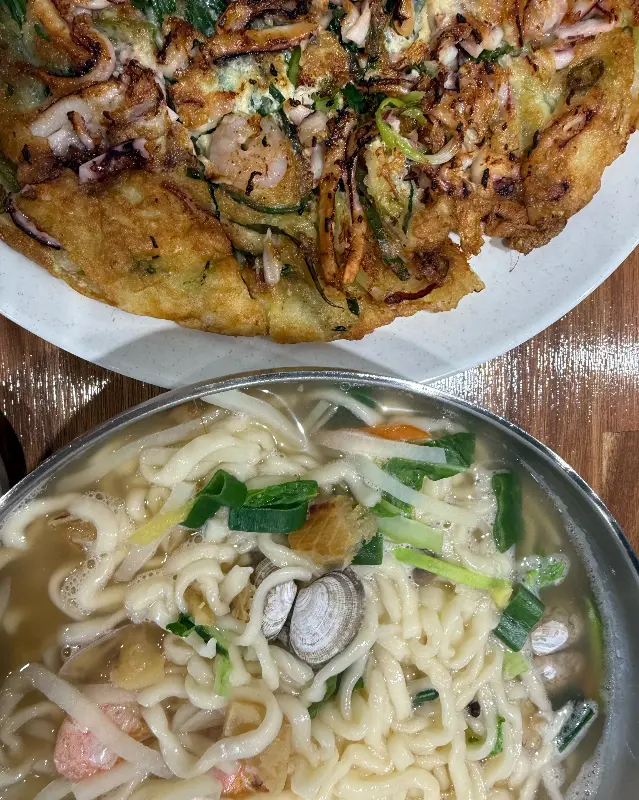 칼국수와 파전의 조화