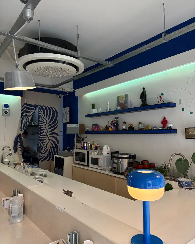 쿠지라멘 내부 인테리어