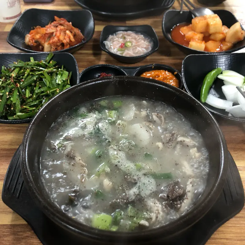 깔끔한 순대국