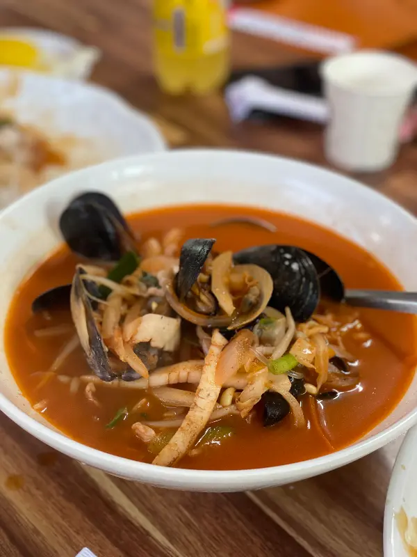 해산물이 푸짐한 짬뽕