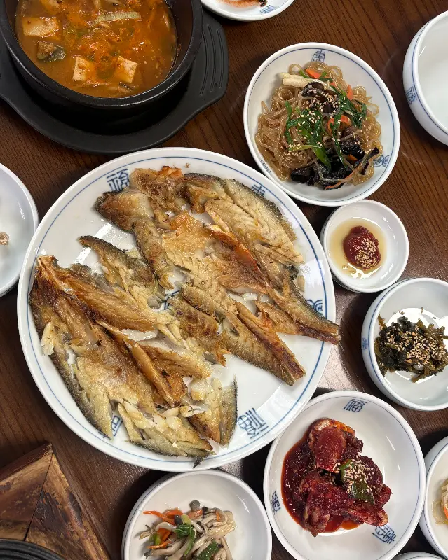 푸짐한 생선구이 한 상