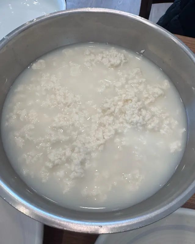 콩서리 두부집에서 직접 만든 듯한 순두부