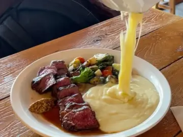 황리단길 맛집 검증: 조밀에서 발견한 스테이크의 과학적 향연과 뜻밖의 경주 미식 경험