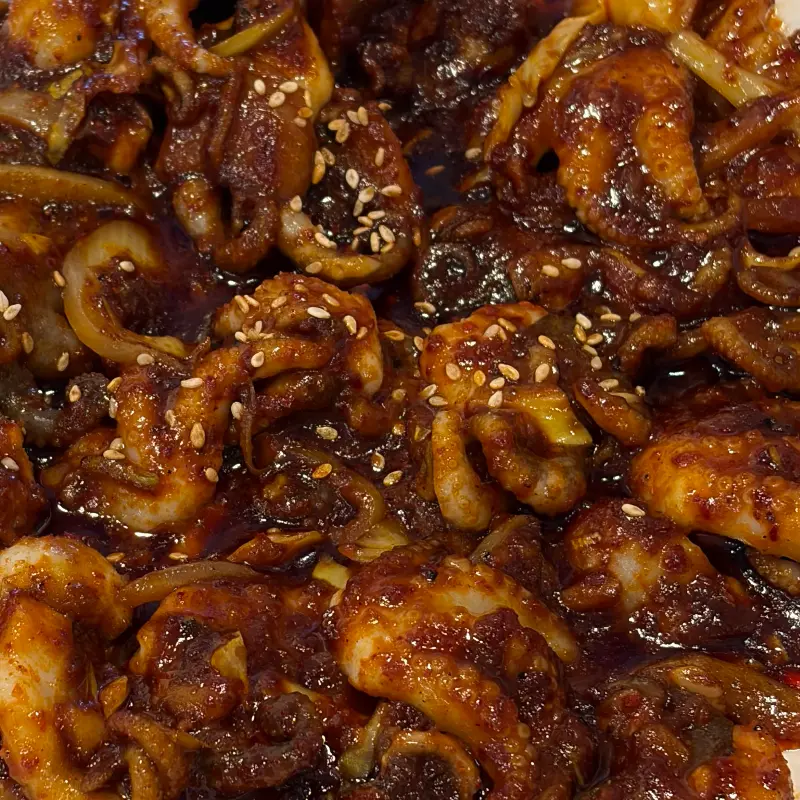 윤기 좔좔 흐르는 쭈꾸미볶음