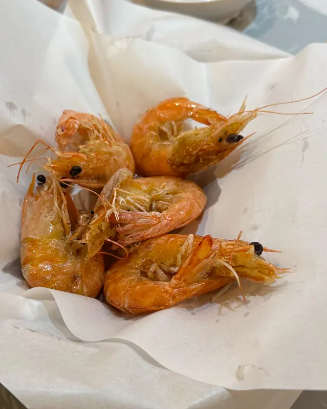 노릇노릇 구워진 새우