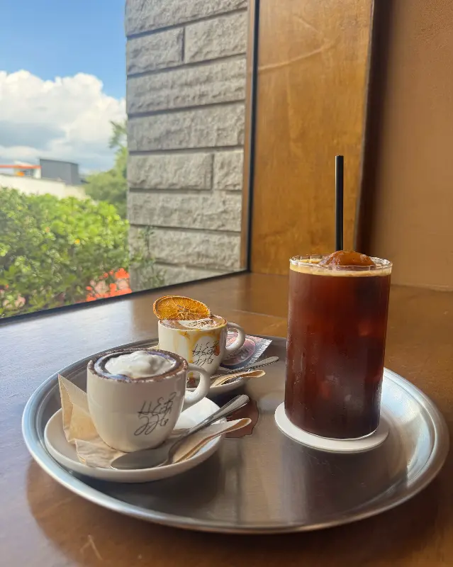 만다리노와 아이스 아메리카노