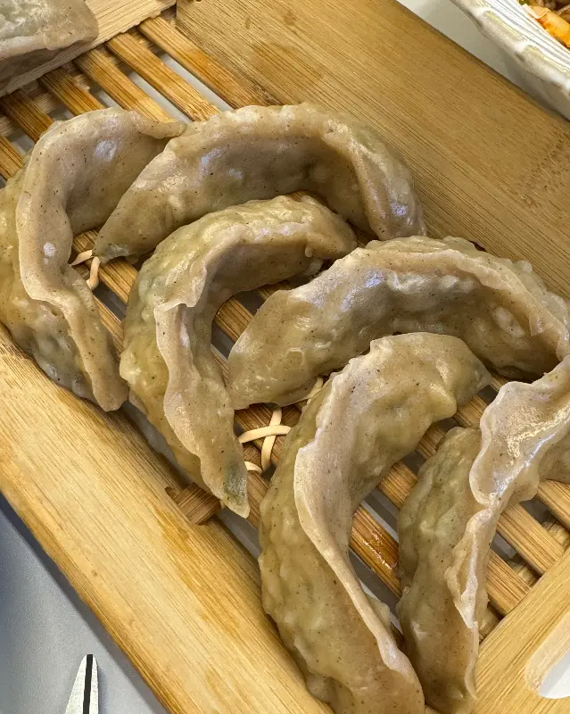 입맛을 돋우는 메밀묵