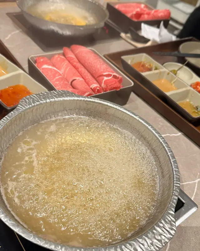 육수가 끓는 모습