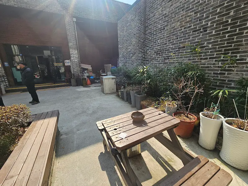 인동주마을 외부