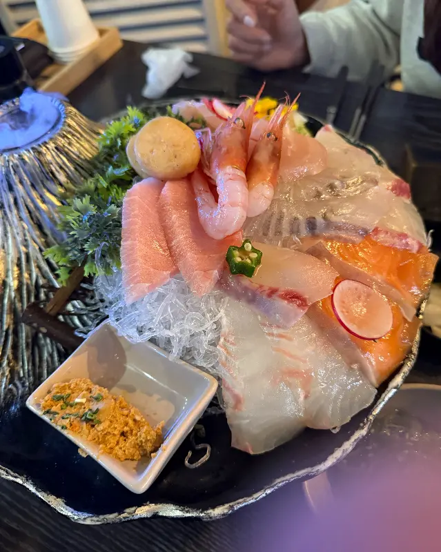 신선한 숙성회 한 상 차림