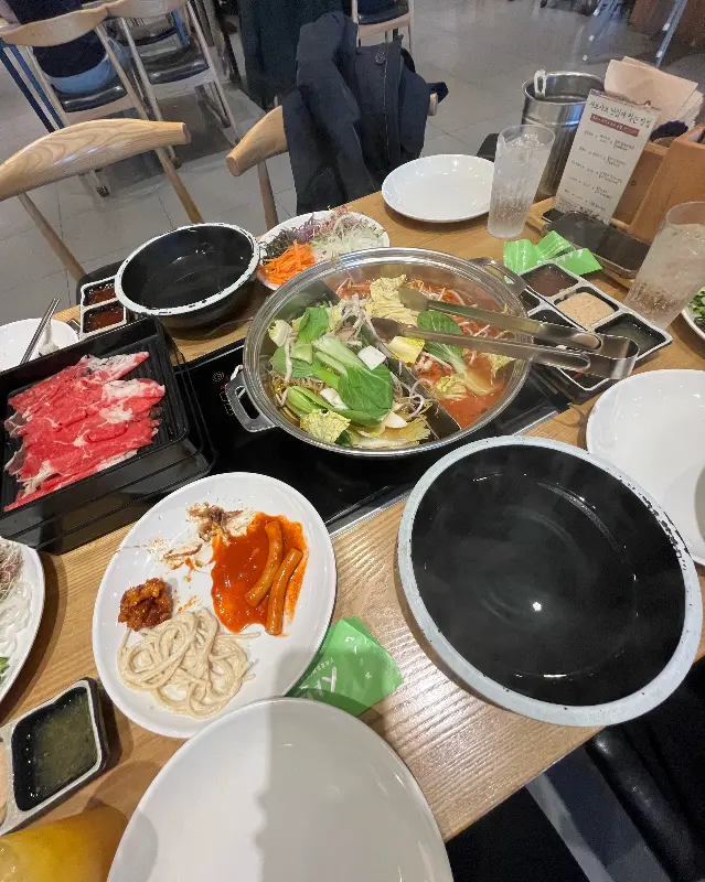 샤브샤브 테이블 세팅