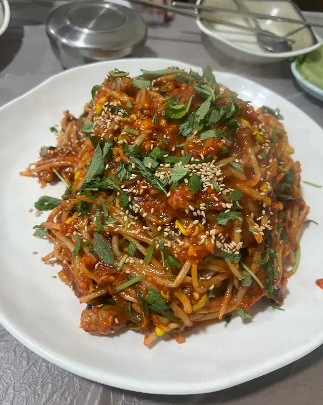 깔끔한 매장 내부