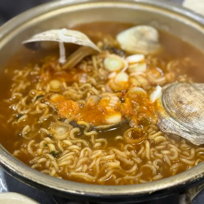 해산물이 듬뿍 들어간 해물라면