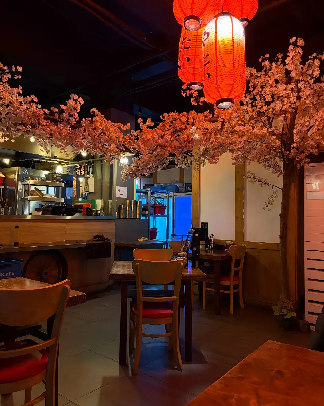 현명포차 내부 인테리어