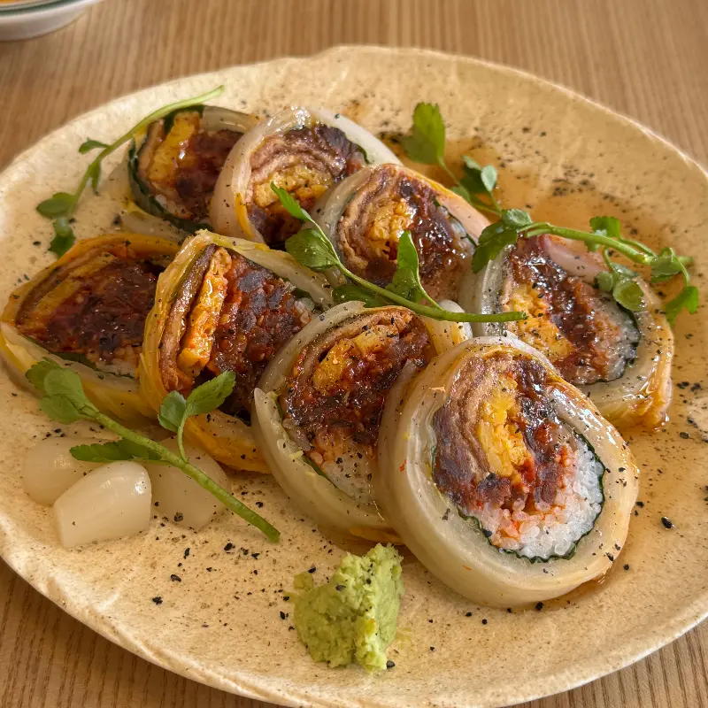 묵은지 육회 마끼