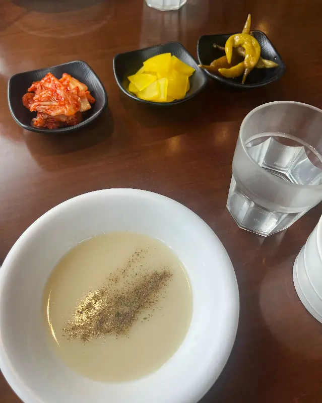 하나네 수제돈까스 매장 내부