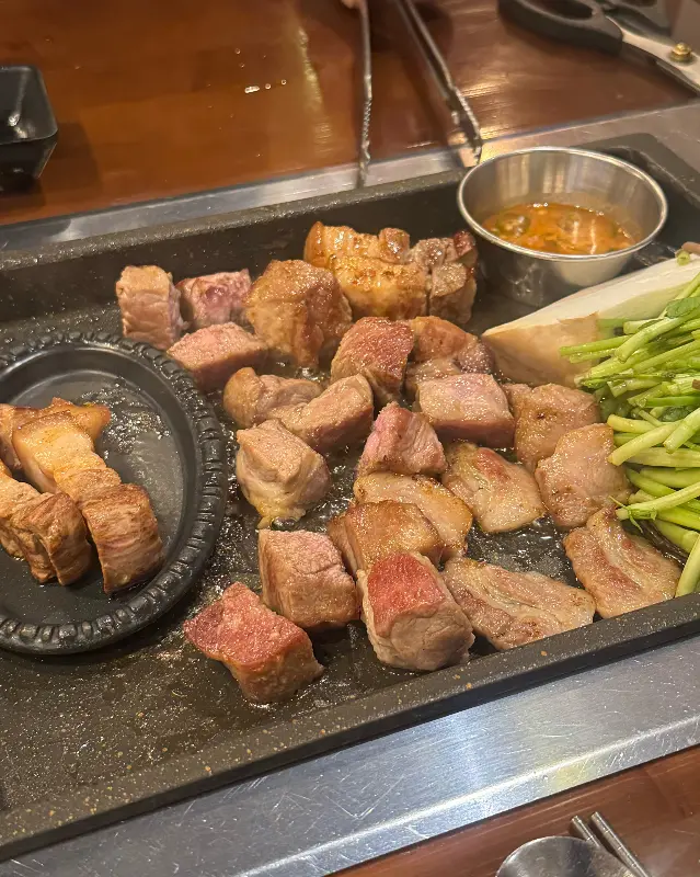 잘 구워진 제주 근고기