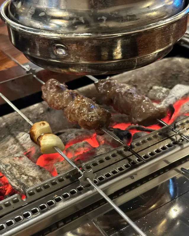 숯불과 양꼬치의 조화