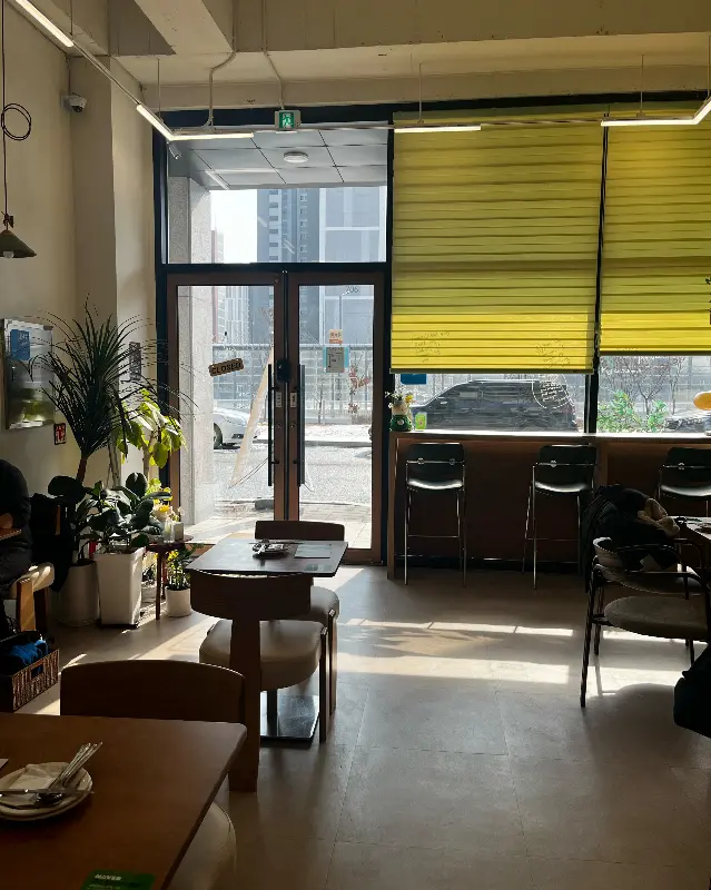 아르보브런치 매장 전경