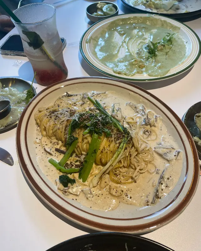 다채로운 메뉴 구성