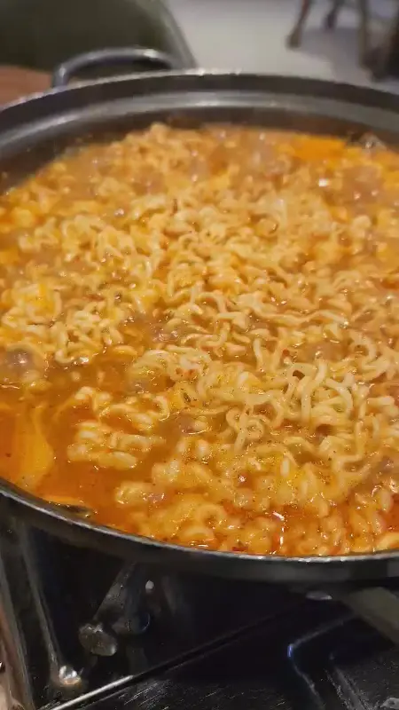 보글보글 끓는 전골