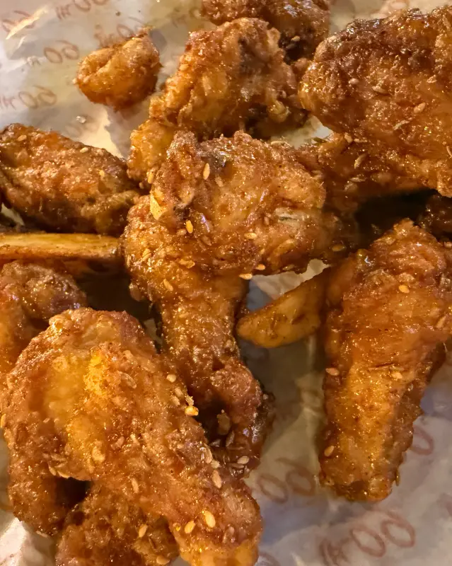 윤기가 흐르는 윙봉