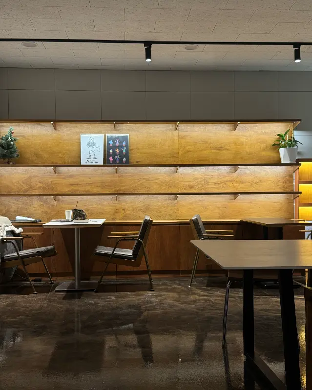 와인드 카페 내부 인테리어