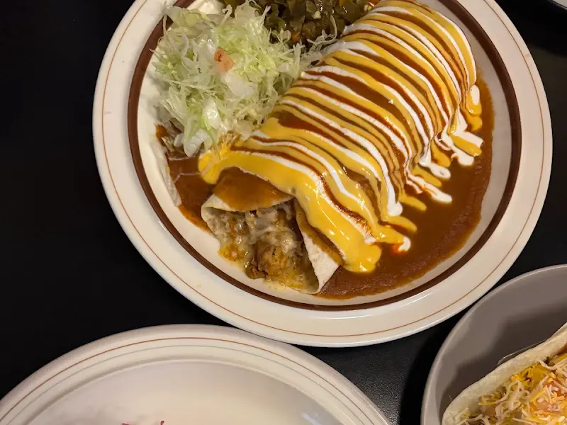 칠리콘 까르네와 특제 소스가 듬뿍 올려진 치미창가