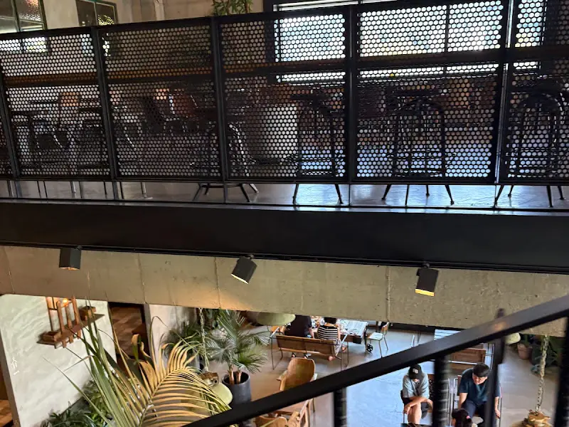 카페 외부 전경