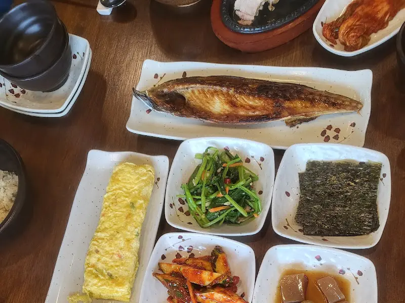 고등어 구이와 계란말이