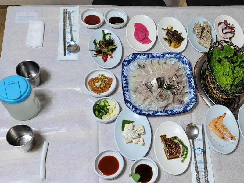 푸짐한 밑반찬 한 상