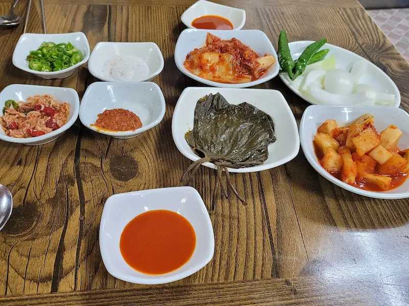 다채로운 곁들임 찬