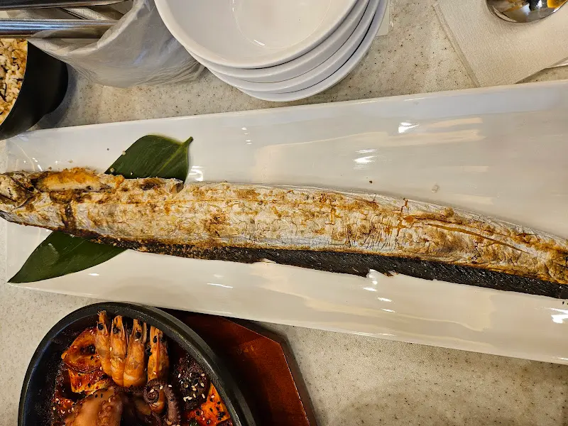 압도적인 크기를 자랑하는 통갈치구이