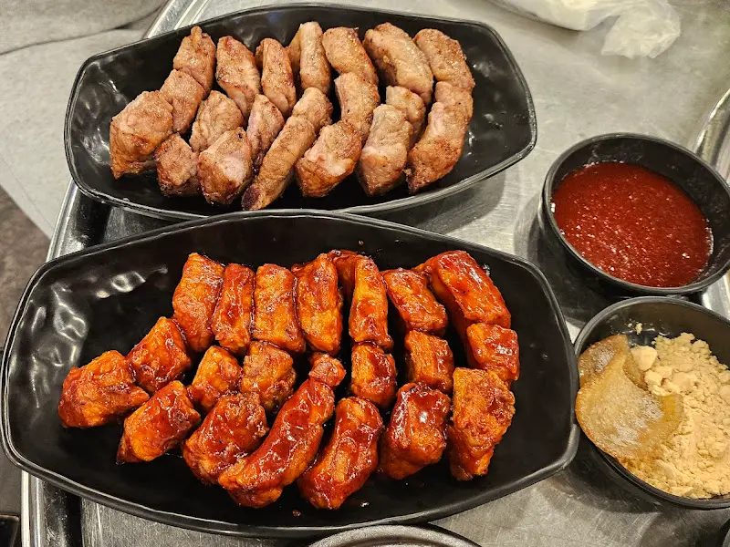 양념 쪽갈비와 매운 쪽갈비