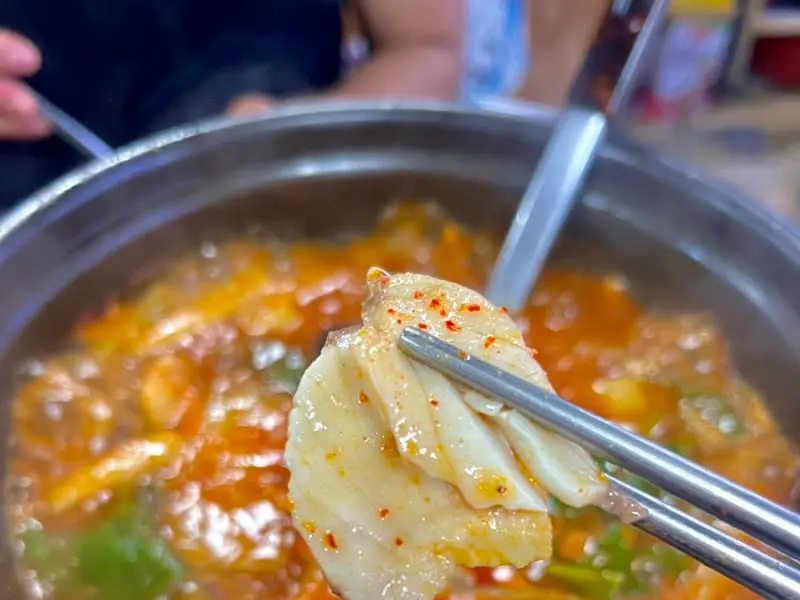 매운탕에 라면사리 추가는 필수!