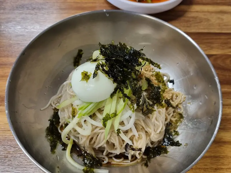 들기름 막국수의 클로즈업