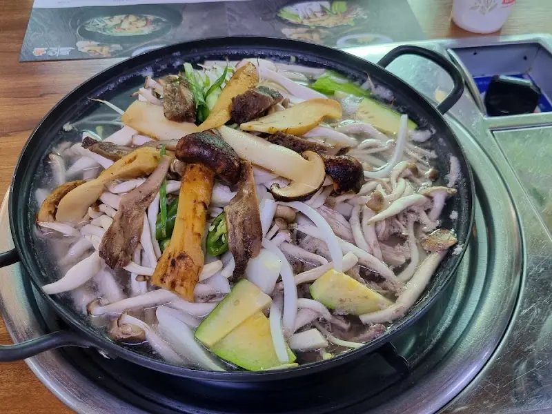송이가든 송이버섯전골