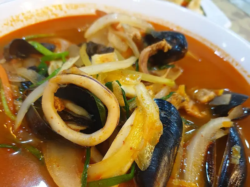 해산물이 가득한 짬뽕 사진