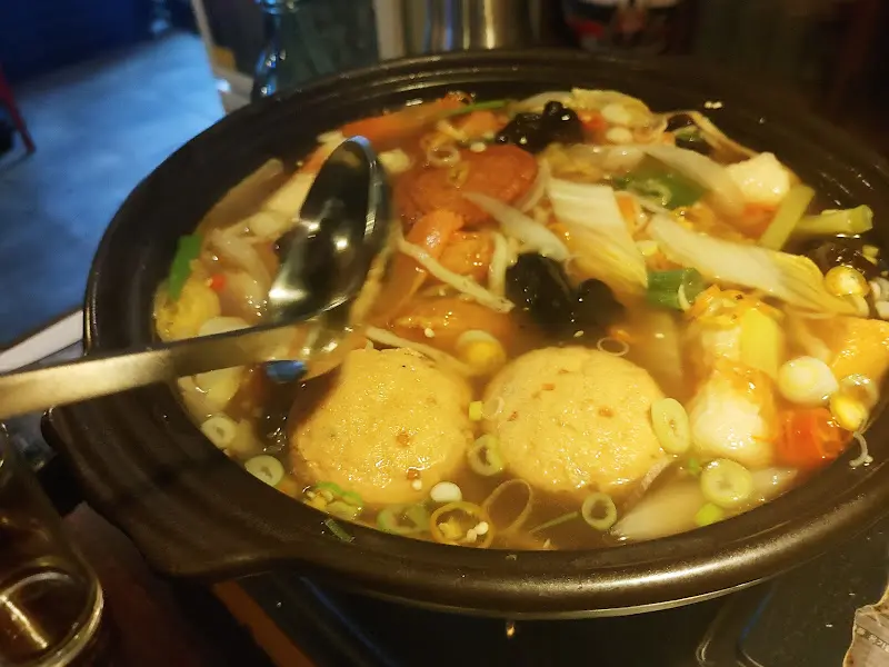 각종 해산물이 푸짐하게 들어간 나가사끼 짬뽕