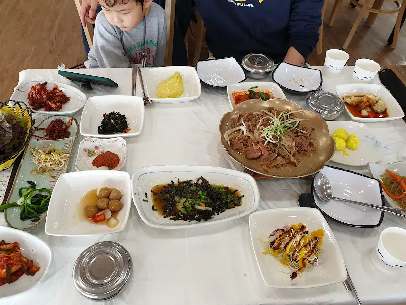 푸짐한 석쇠불고기 한 상 차림