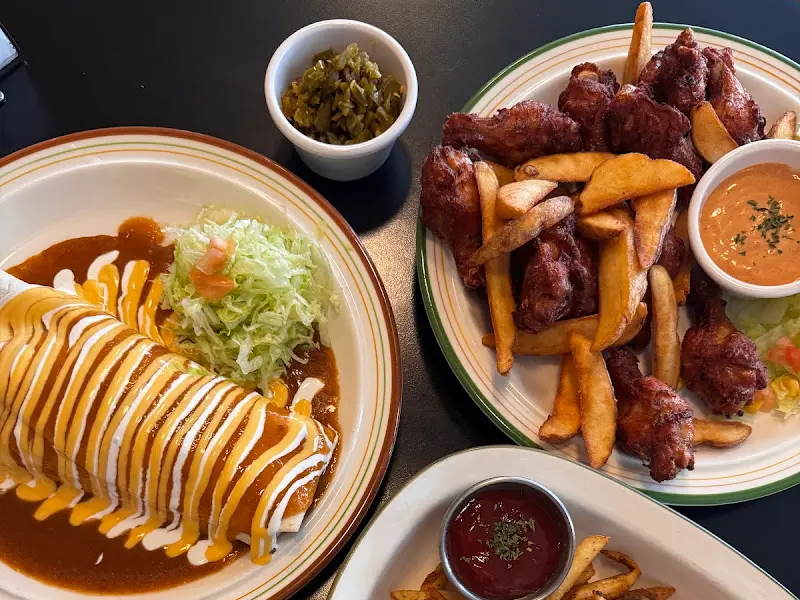 치미창가, 멕시코식 오므라이스, 타코, 치킨까지 푸짐한 한 상 차림