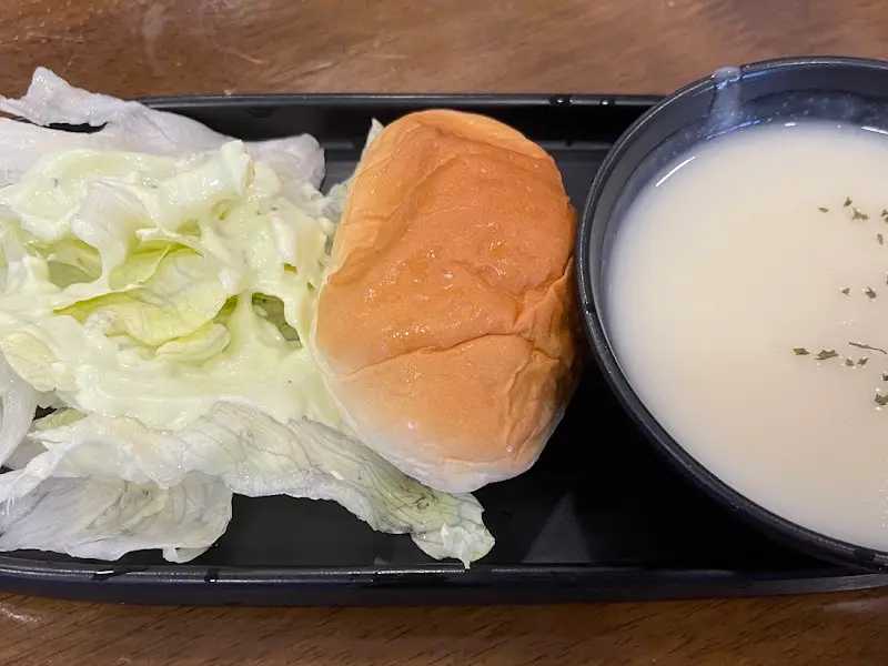 샐러드, 빵, 스프