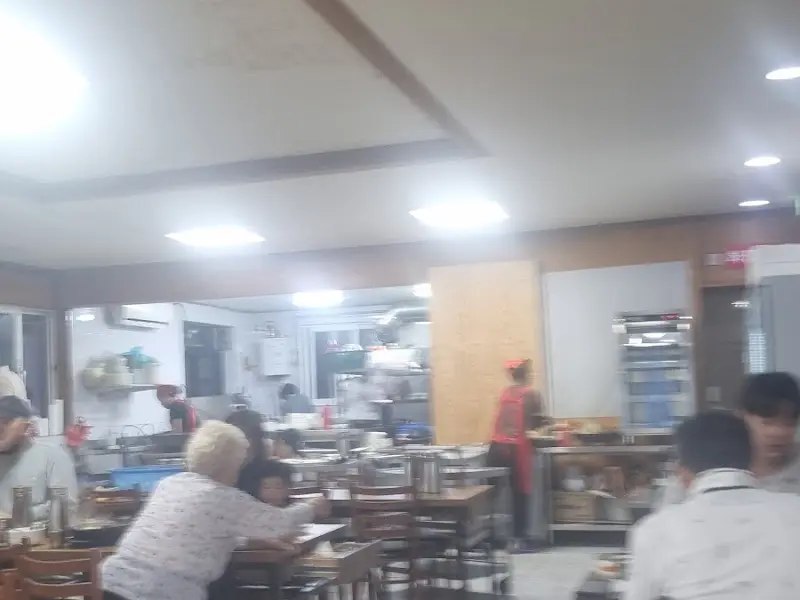 식당 내부 풍경